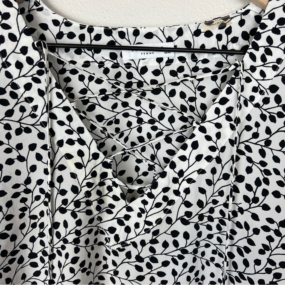 Equipment Avianna 100% Silk Tie Front Blouse - Picture 3 of 7